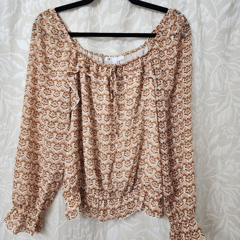 DR2 Tan Smocked Tie Front Blouse. Sizes Small & Medium Fit. - Picture 6 of 7